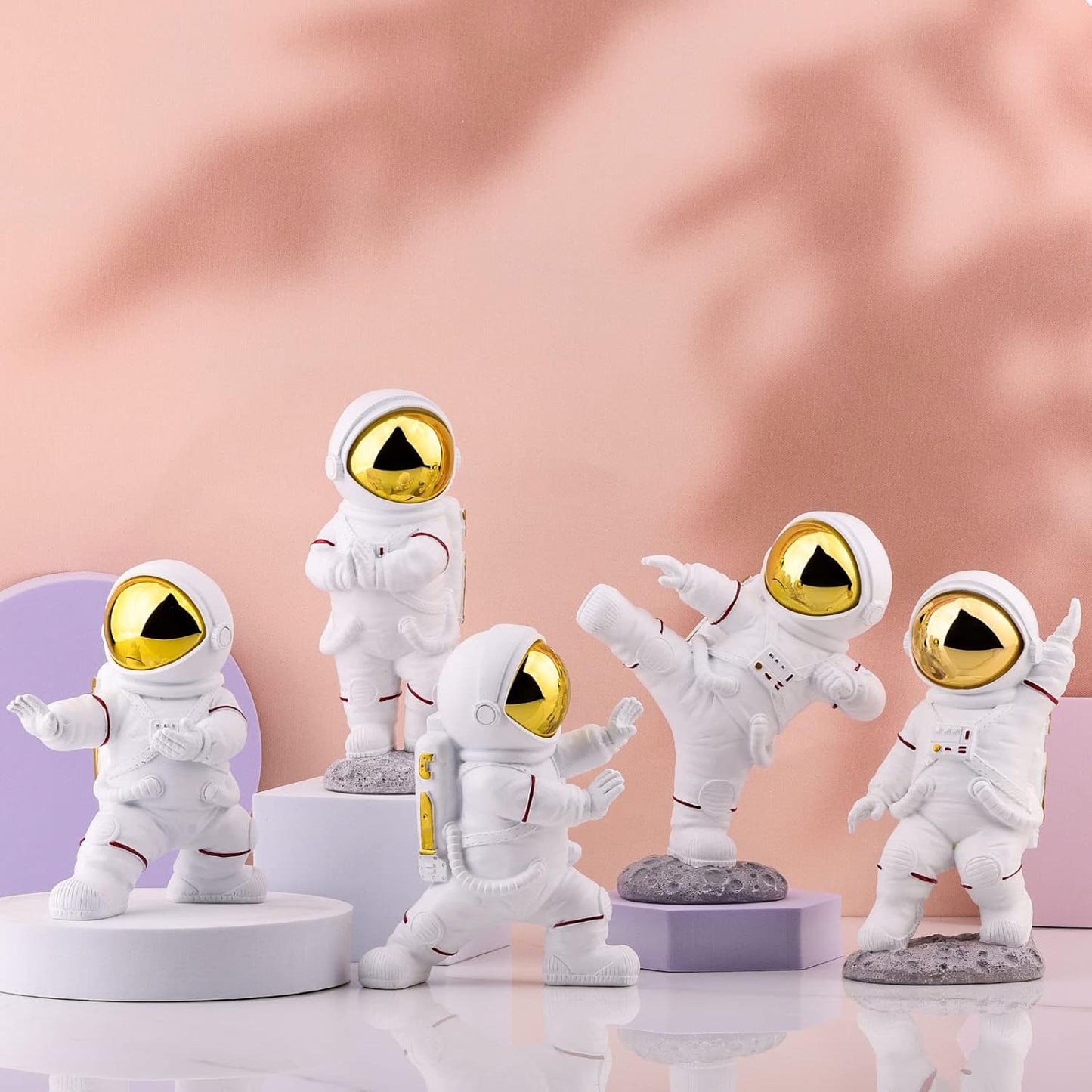 Astronaut Figurine Statue,Outer Space Room Decor,Astronaut Decor,Kung Fu Astronaut Figure Sculpture for Desktop Tabletop Decor, Resin Spaceman Planet Desk Ornament for Outer Space Themed Bedroom Decor