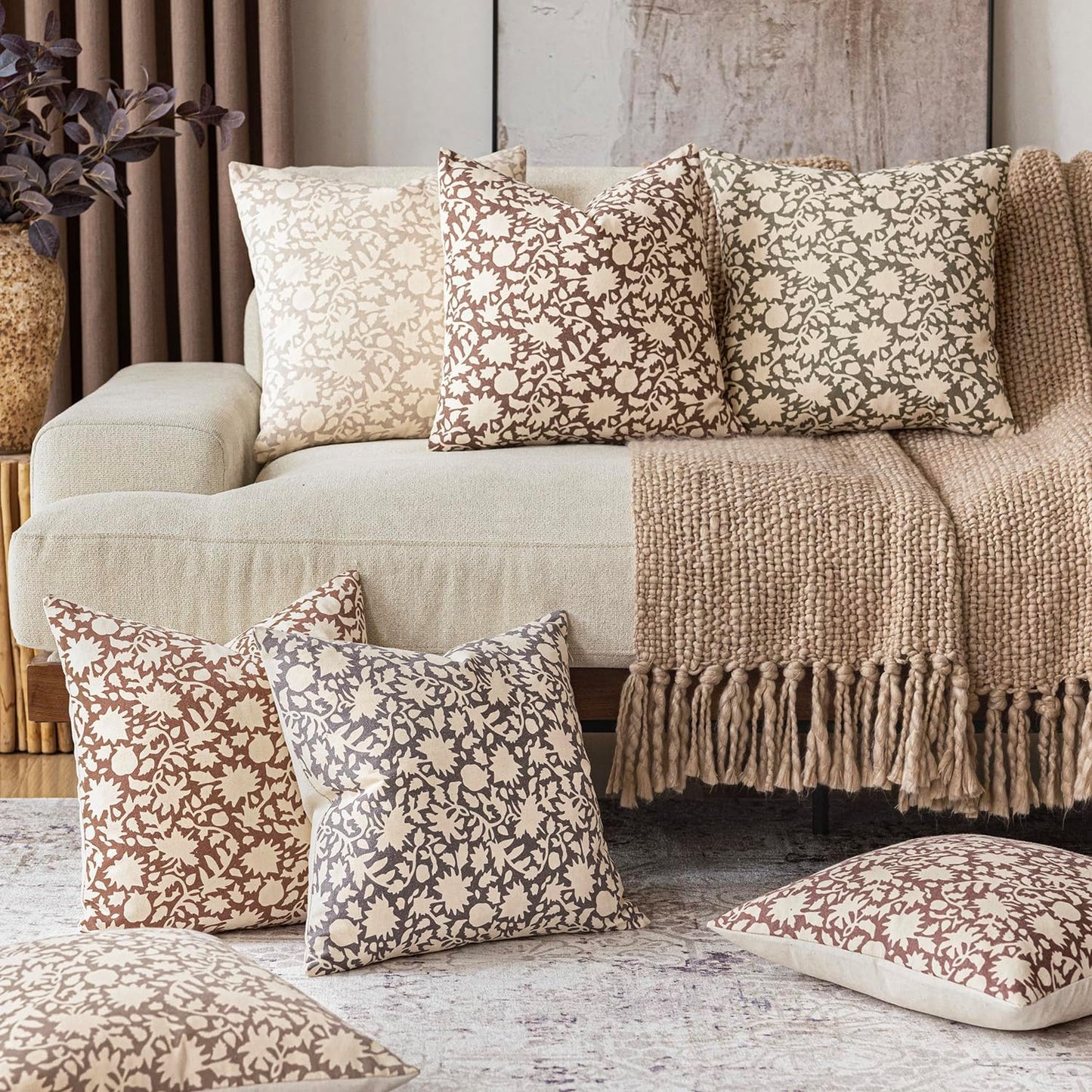 Foindtower Set of 2 Decorative Neutral Floral Throw Pillow Covers Accent Farmhouse Cushion Covers Boho Vintage Pillowcase for Couch Sofa Bedroom Living Room Home Decor Outdoor,18×18 Inch,Tan