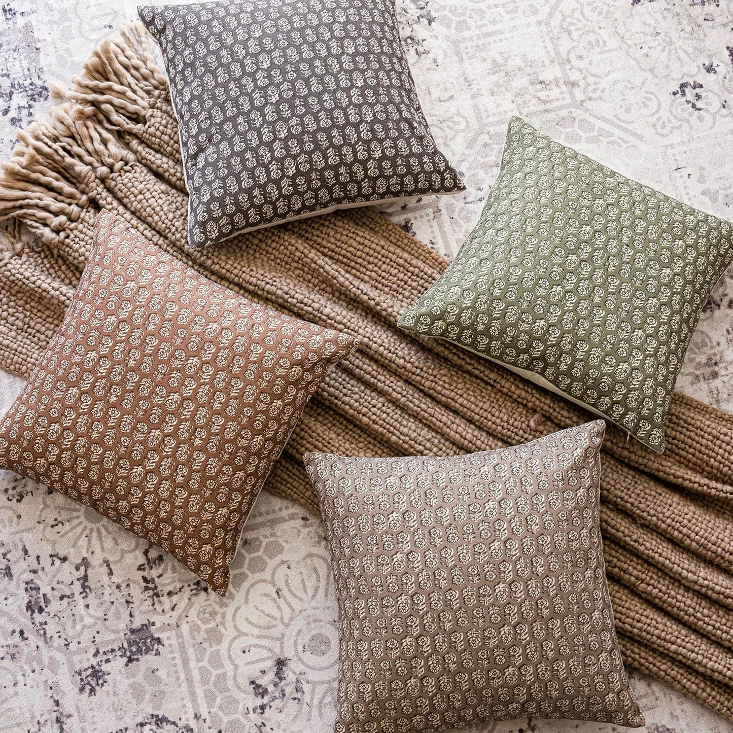 Foindtower Set of 2 Decorative Vintage Floral Print Throw Pillow Covers Neutral Modern Farmhouse Cushion Covers Boho Home Decor for Sofa Chair Couch Bedroom Living Room Outdoor,18×18 Inch,Tan Taupe