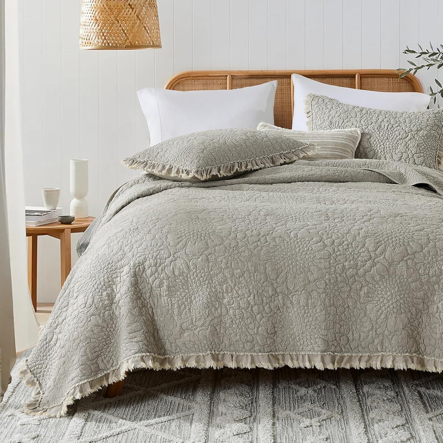 HORIMOTE HOME Beige Ruffled Quilt Twin Size, Stone-Washed Microfiber Lightweight Crinkled Farmhouse Rustic Shabby Chic Bedding Set, 2 Pieces Reversible Bedspread with Pillow Sham for All Season
