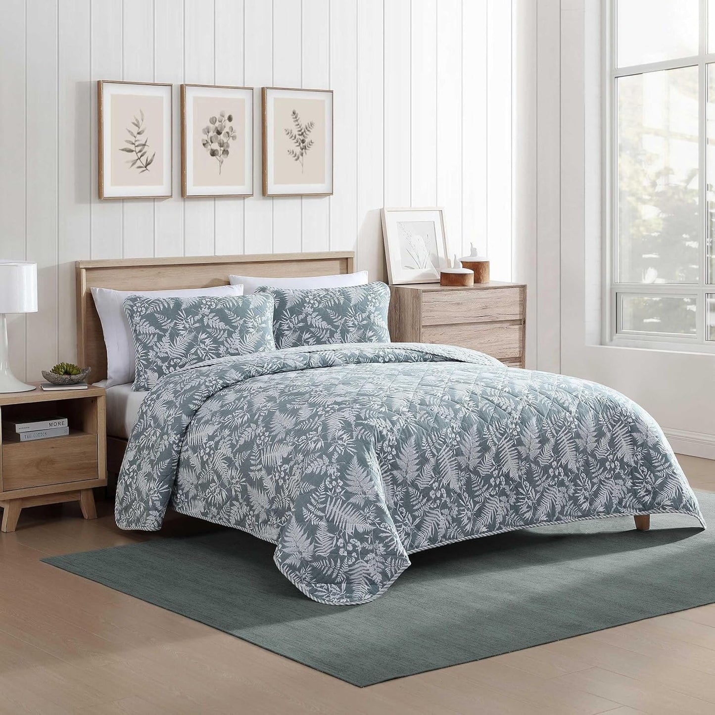 Eddie Bauer - King Quilt Set, Reversible Cotton Bedding with Matching Shams, Wildflower Inspired Home Decor with Stripe Reverse (Fern Garden Green, King)