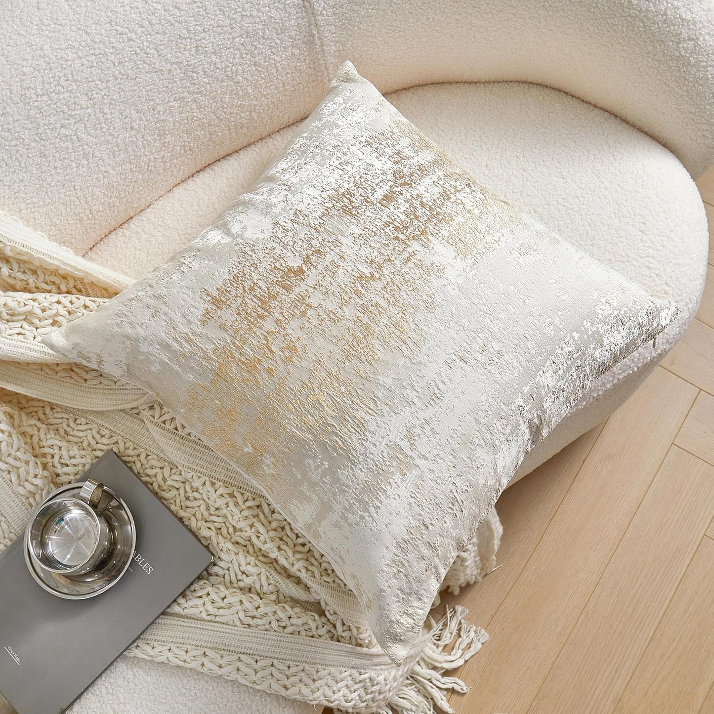 THE-TINOART Beige & Gold Jacquard Pillow Cover 22x22 - Reversible Luxury Throw Pillow Cover with Gold Embroidery & Velvet Backing, Decorative Cushion Cover for Sofa, Bed, Living Room