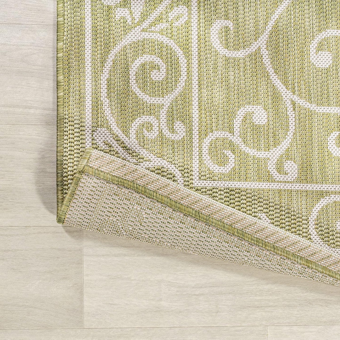 JONATHAN Y Vintage Filigree Indoor Outdoor Area Rug 4X6 Green/Cream, Charleston Textured Weave for Backyard, Patio, Porch, Easy-Cleaning, High Traffic, Pet-Friendly, Non-Shedding (SMB106H-4)