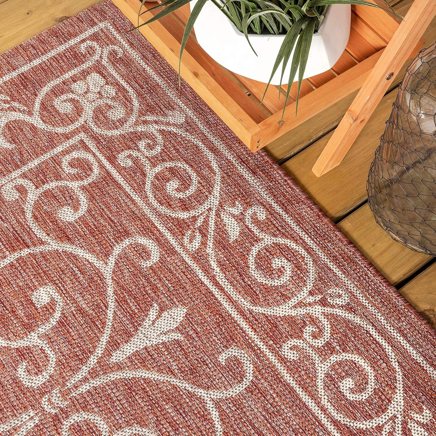 JONATHAN Y Vintage Filigree Indoor Outdoor Square Area Rug 5X5 Red/Beige, Charleston Textured Weave for Backyard, Patio, Porch, Easy-Cleaning, High Traffic, Pet-Friendly, Non-Shedding (SMB106B-5SQ)